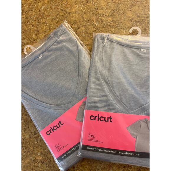 Cricut Supplies Invisible Ink Transfer Sheets and Shirts  NEW - Picture 2 of 3